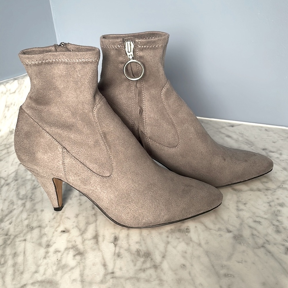 Dolce Vita grey booties. 2 1/2 heel.